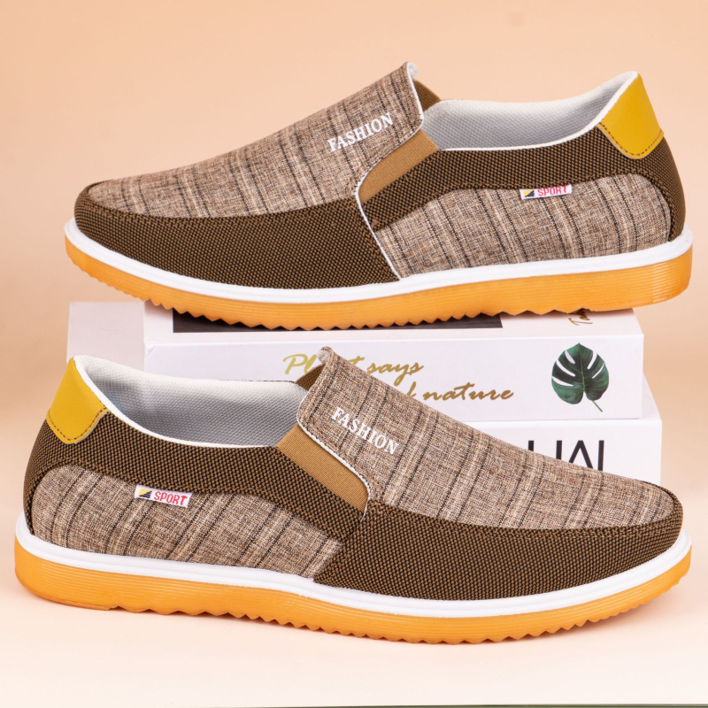 2025. gada pavasara un vasaras jauni apavi vīriešiem korejiešu modes vīriešu ikdienas apavi modernas universālas dēļu kurpes elpojošas audekla kurpes vīriešiem