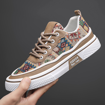 Vīriešu pavasara un vasaras sporta apavi Jauniešu neslīdoši sporta apavi Modes plakanie apavi Universāli elpojoši vīriešu audekla apavi Slinki apavi