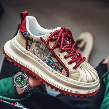 Muške cipele Proljeće i jesen 2025. Novi unos Luksuzne višenamjenske modne moderne cipele Nacionalno trendi internetske poznate muške ležerne cipele s debelim potplatom i okruglim vrhom