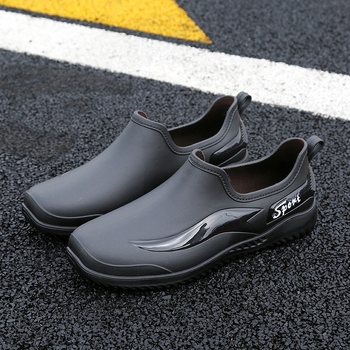 Ανδρικά παπούτσια νερού Cross-Border, νέες φλατ αντιολισθητικές μπότες βροχής, αδιάβροχες, ζεστές, μονόχρωμες, ανοιξιάτικες και φθινοπωρινές ανδρικές μπότες βροχής