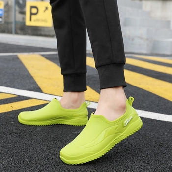 Ανδρικά παπούτσια νερού Cross-Border, νέες φλατ αντιολισθητικές μπότες βροχής, αδιάβροχες, ζεστές, μονόχρωμες, ανοιξιάτικες και φθινοπωρινές ανδρικές μπότες βροχής