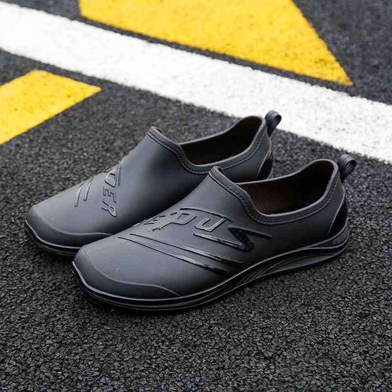 Ανδρικά παπούτσια νερού Cross-Border, νέες φλατ αντιολισθητικές μπότες βροχής, αδιάβροχες, ζεστές, μονόχρωμες, ανοιξιάτικες και φθινοπωρινές ανδρικές μπότες βροχής