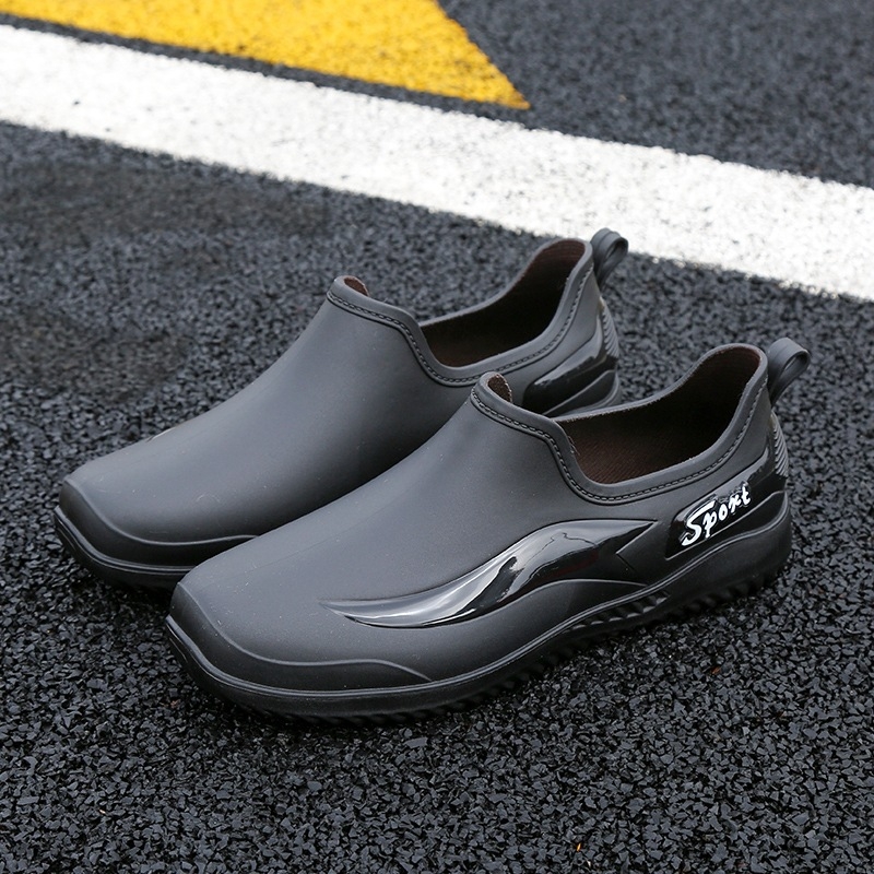 Ανδρικά παπούτσια νερού Cross-Border, νέες φλατ αντιολισθητικές μπότες βροχής, αδιάβροχες, ζεστές, μονόχρωμες, ανοιξιάτικες και φθινοπωρινές ανδρικές μπότες βροχής