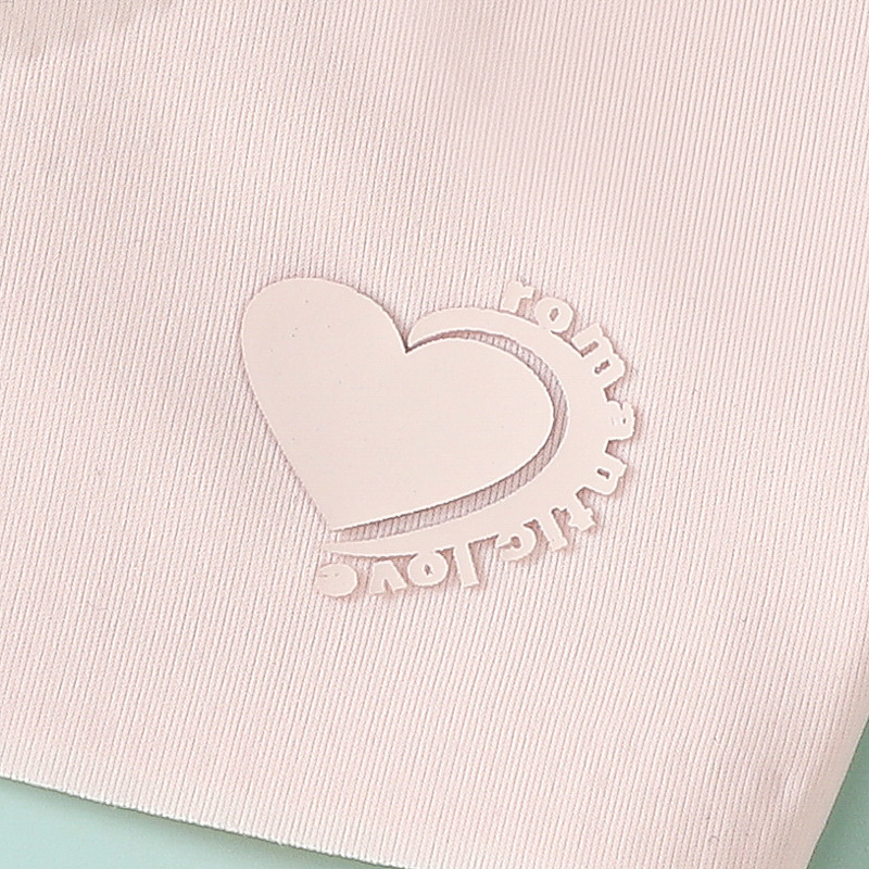 Nepaliekanti žymių „Beauty Back“ apatinio trikotažo moteriška minkšta latekso atrama, plona, „Push-up“ tipo liemenėlė, apsauganti nuo nukarimo, be rėmelio, su fiksuotu kaušeliu.