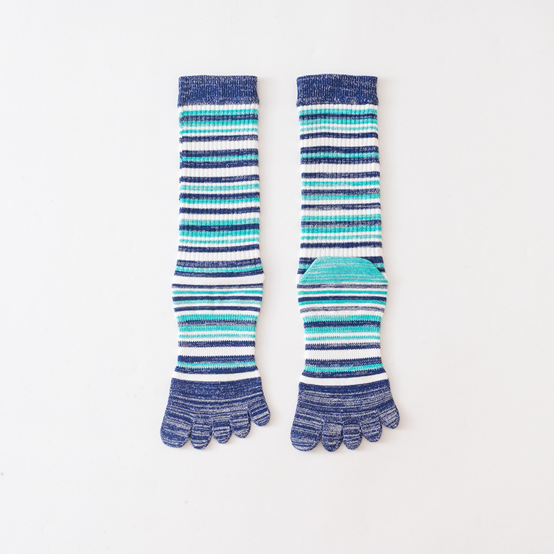 Vyriškos rudens ir žiemos sportinės storintos, aukštos penkių pirštų kojinės, medvilninės, prakaitą sugeriančios, šukuotos medvilnės kojinės su spalvotomis juostelėmis.