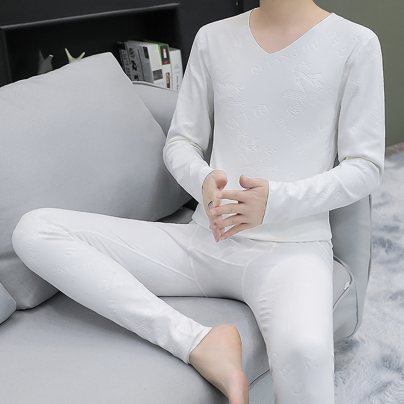 Vokiški aksominiai termo apatiniai vyriški besiūliai V formos iškirpte 2024 nauji ploni aksominiai vidiniai prigludę vyriški rudens drabužiai ilgos kelnės kostiumas