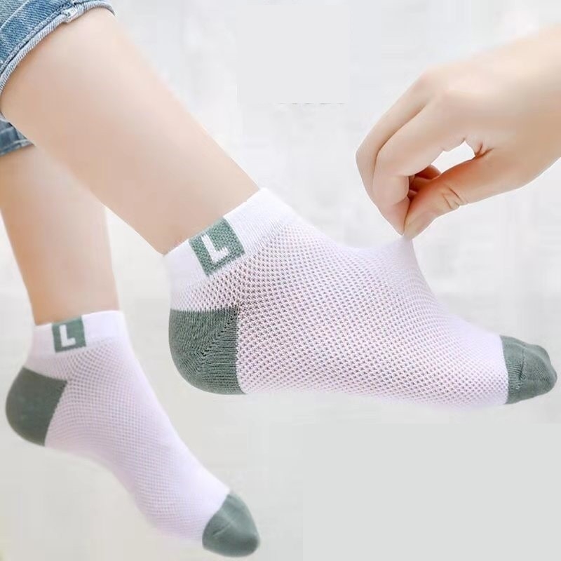 Bērnu zeķes Pavasara un rudens vidēja garuma zeķes Zēnu un meiteņu kokvilnas zeķes Korejiešu sporta zeķes jauniem skolēniem