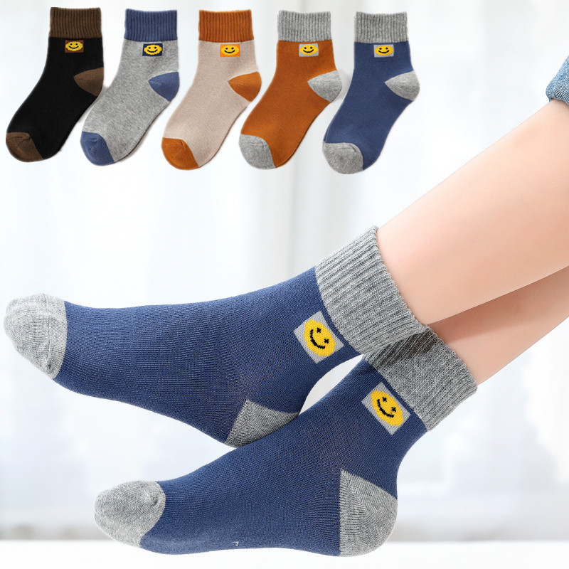 Bērnu zeķes Pavasara un rudens vidēja garuma zeķes Zēnu un meiteņu kokvilnas zeķes Korejiešu sporta zeķes jauniem skolēniem