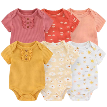 Vastsündinu soonikkoes kootud beebiriided, täispuuvillast lühikeste varrukatega kolmnurkne body, puhas puuvillamaterjal