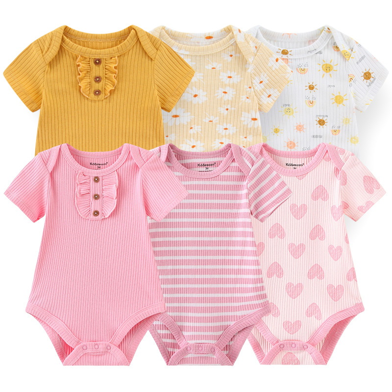 Vastsündinu soonikkoes kootud beebiriided, täispuuvillast lühikeste varrukatega kolmnurkne body, puhas puuvillamaterjal