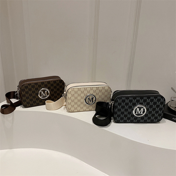 Laiškų mados paprastas populiarus mažas kvadratinis krepšys moterims 2025 m. naujo stiliaus nuotraukų krepšys nišinio dizaino peties krepšys