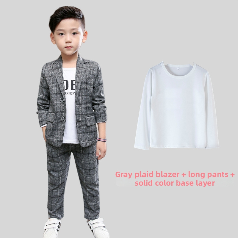 Fiú öltöny, lezser öltöny, fiúk, koreai stílusú, divatos tavaszi viselet, gyermekruházat, gyermek zongoraelőadás, kis ruha modell