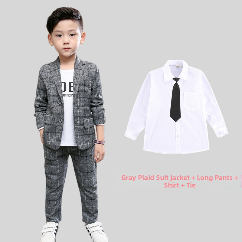 Fiú öltöny, lezser öltöny, fiúk, koreai stílusú, divatos tavaszi viselet, gyermekruházat, gyermek zongoraelőadás, kis ruha modell