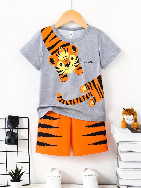 Personalizirano odijelo Ljetno novo za dječake Crtani film Lubanja Medvjed Majica kratkih rukava Kratke hlače Trend RA01 RD01