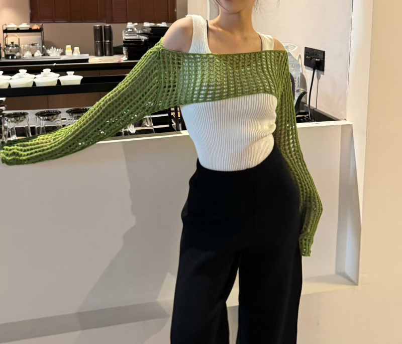 Bluză nouă transfrontalieră Amazon sexy în stil european și american, cu goluri, culoare solidă, cu mânecă lungă, tricotată, top ultra-scurt