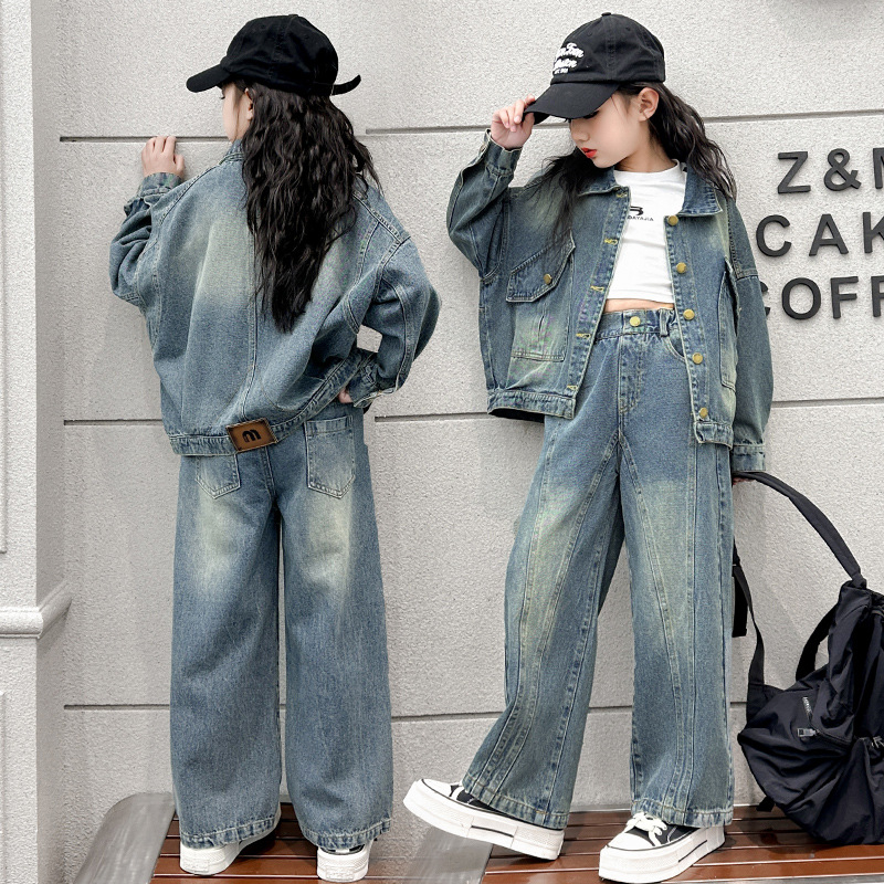 Mergaitės pavasarinis džinsinis paltas berniukui, 2024 m. pavasario ir rudens retro stiliaus korėjietiško stiliaus madingas mergaičių megztinis berniukui.