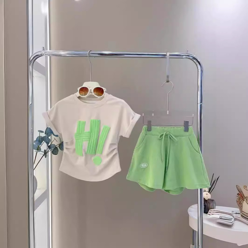 Costum casual de vară pentru fete 2024, tricou în stil occidental pentru copii, pantaloni scurți, costum sport din două piese nou