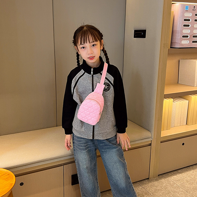 Bērnu soma pavasarim un vasarai, jauna, konfekšu krāsā, mīlestības izšūšanas diegi, mazuļu krūšu soma, rietumu stila meiteņu viegla kurjera soma monētu maciņam