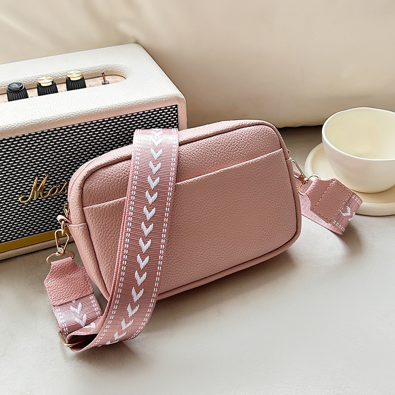 Piiriülese väliskaubanduse naiste kott 2024 sügis ja talv uus väike ruudukujuline kott xiangfeng lai õlarihm õla diagonaalne kott hulgimüük