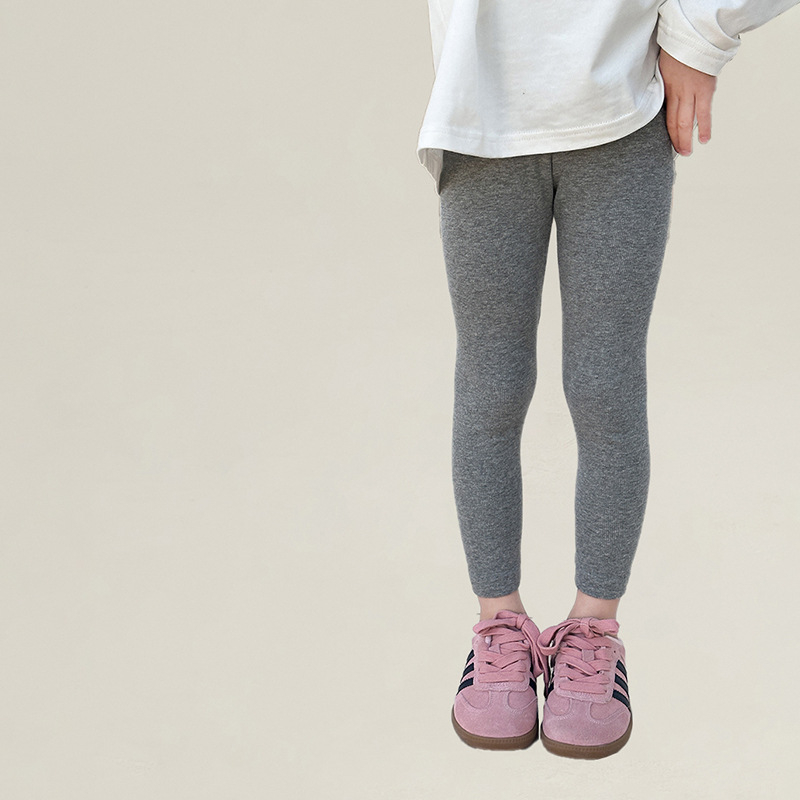 Lányok Tiszta Színű Leggings 2025 Tavaszi Gyermek Koreai Stílusú Kényelmes és Sokoldalú Stretch Nadrág Vékony Feszes Leggings