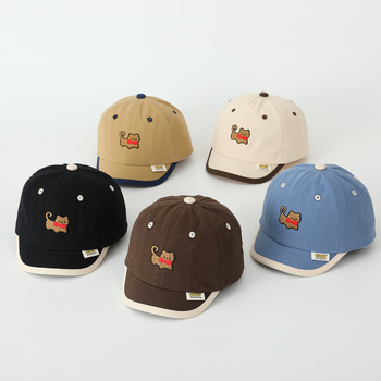 Aranyos kis rövid karimájú baba baseballsapka divatos hímzés rajzfilm gyerek sapka tide kalap 1-3 éves korig nagykereskedelem