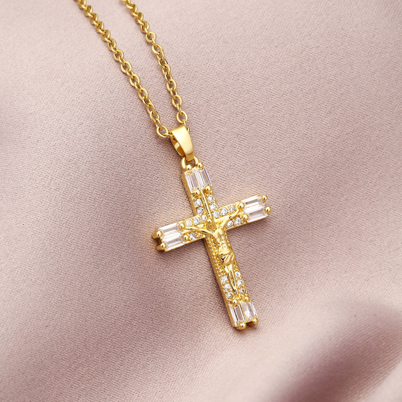 Euroopa ja Ameerika moeehted rist ripats kaelakee naiste temperament mitmekülgne värv tsirkoon peen mood rangluu kett