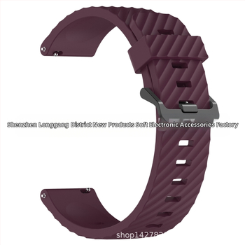 „Samsung Watch 7“ eglės spalvos silikoninis dirželis su juoda sagtimi, 20/22 mm, eglės spalvos.