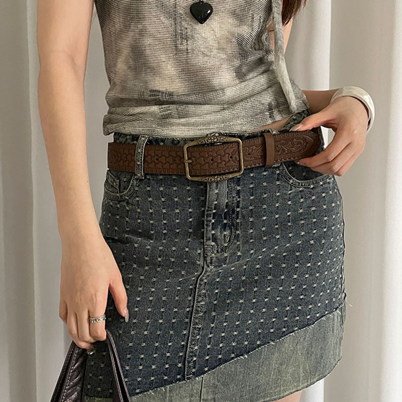 Pronksmustriga pruunis stiilis retro vanaaegse mustriga kunstilises stiilis dekadentlik vöö kõrgetasemelise etnilise stiiliga vöö