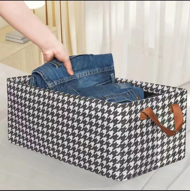 Hunnikalakujuline riiete hoiukast, koduriidekapi kokkupandav hoiukast sisseehitatud PP-plaadiga, suure mahutavusega riiete korraldaja