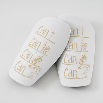 „Temu“ užsienio prekybos mini futbolo kojų apsauga simetriška išlenkta kojų apsauga sustorinta įdėklo tipo apsauginė plokštė įdėklo plokštės apsauga