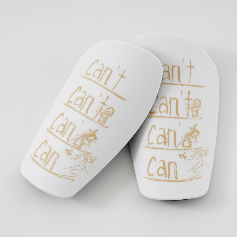 „Temu“ užsienio prekybos mini futbolo kojų apsauga simetriška išlenkta kojų apsauga sustorinta įdėklo tipo apsauginė plokštė įdėklo plokštės apsauga