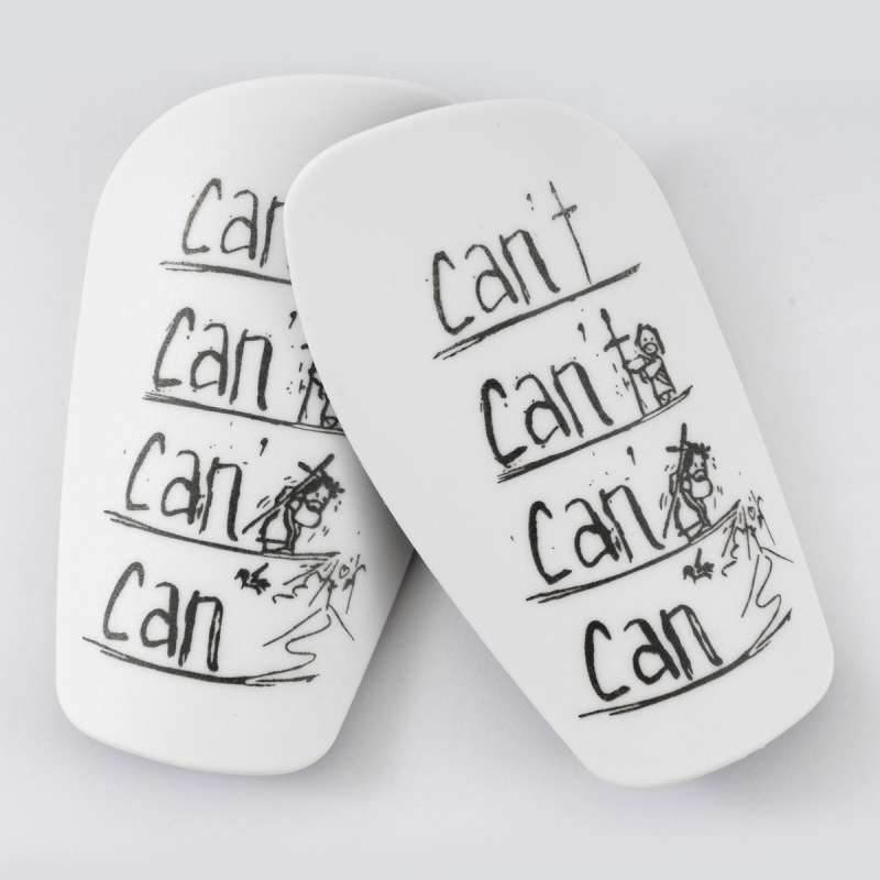 „Temu“ užsienio prekybos mini futbolo kojų apsauga simetriška išlenkta kojų apsauga sustorinta įdėklo tipo apsauginė plokštė įdėklo plokštės apsauga