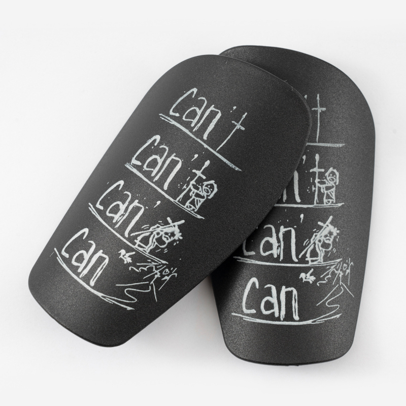 „Temu“ užsienio prekybos mini futbolo kojų apsauga simetriška išlenkta kojų apsauga sustorinta įdėklo tipo apsauginė plokštė įdėklo plokštės apsauga