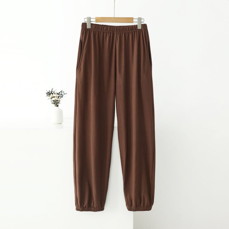 Keskealise isa pluss paks ja suurendatud lahtised sametist aluspüksid paksudele meestele. Talvised fliisvoodriga ja paksendatud vabaaja soojad püksid.