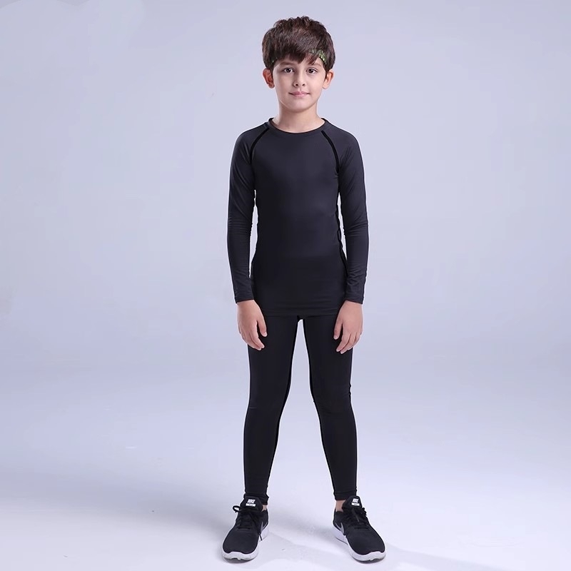 Laste retuusid, treeningriided, sügis- ja talvespordiriided, spordiriided, korvpalliriided, jalgpalliriided, kiiresti kuivavad riided, poistele ja poistele mõeldud fitnessiriided.