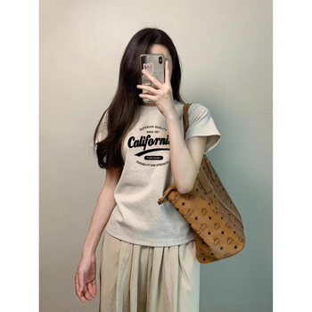 Dámske tričko s krátkym rukávom a americkou potlačou z bavlny, leto 2025, nové, voľné, s výklenkom a pravým ramenom, retro dizajn