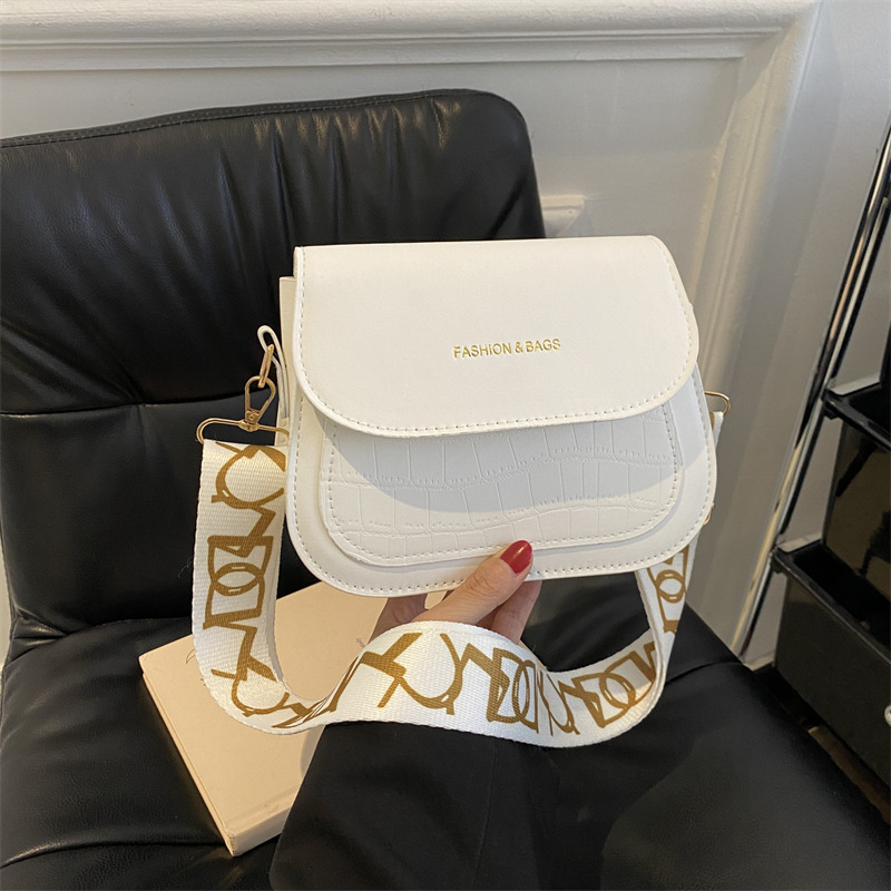 Елегантна зимна ежедневна 2023 нова каменна шарка едноцветна градска семпла модерна чанта през рамо модерна малка квадратна чанта през рамо