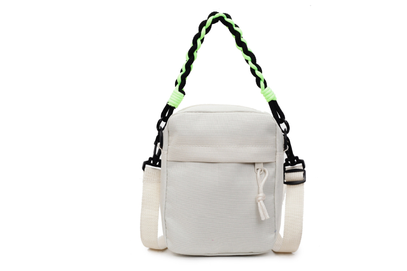 Torba za rame za muškarce 2024 Nova prekogranična ležerna torba za mobitel Mala torba za rame Sportska moderna muška torba preko tijela Ruksak za muškarce