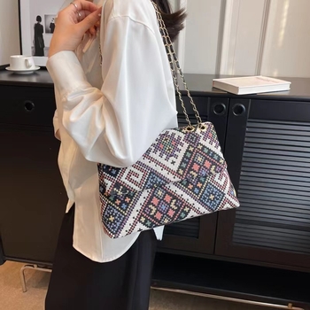 Geantă de umăr cu lanț în stil occidental, en-gros, cu capacitate mare, pentru femei, toamna 2023