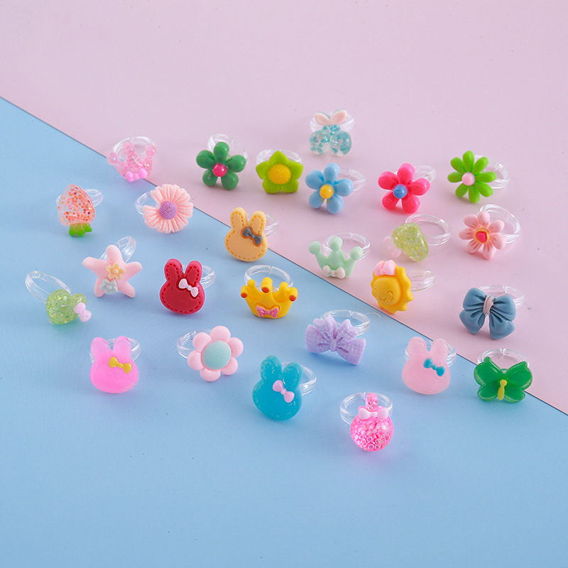 50 vnt. vaikiškų plastikinių žiedų, moteriškų princesių, mielų gėlių, žaislinių žiedų, reguliuojamų žiedų, didmeninė prekyba