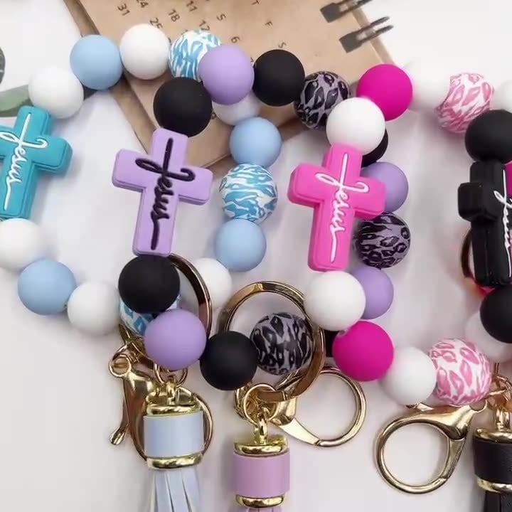 Határokon átnyúló, forró kereszt szilikon gyöngyös elveszett karkötő leopárd gyöngyökkel, PU bojtos karkötő kulcstartó