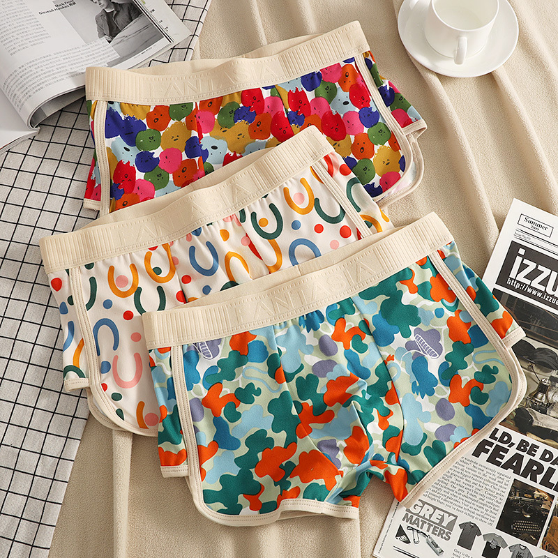 Lenjerie intimă pentru bărbați, cu imprimeu colorat, stil drăguț pentru tineri, talie medie, boxeri confortabili, prietenoși cu pielea, Zhongshan, en-gros