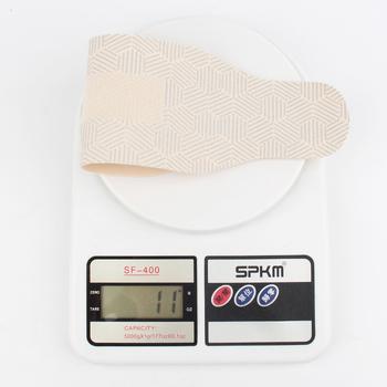 Plona vasarinė riešo apsauga nuo sausgyslių patempimo, skirta badmintono sportui, su įtempimo ir sąnario fiksavimo apsauga.