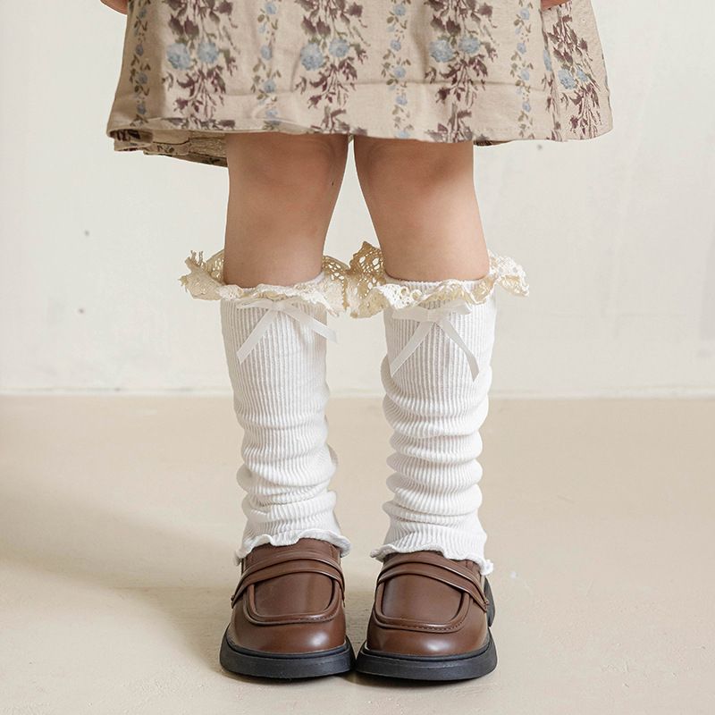 Tüdrukute virnastatud sokid kevad- ja sügissokid Korea stiilis sügis- ja talvekootud heegeldatud lille kroonlehega beebi paksendatud soe säärekate trendikas