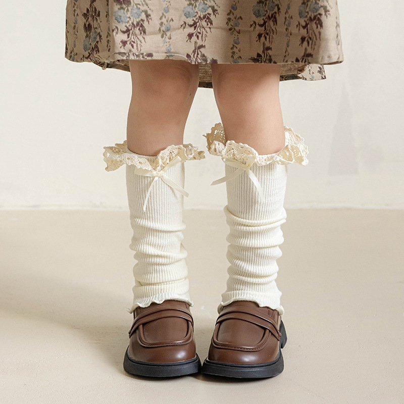 Tüdrukute virnastatud sokid kevad- ja sügissokid Korea stiilis sügis- ja talvekootud heegeldatud lille kroonlehega beebi paksendatud soe säärekate trendikas