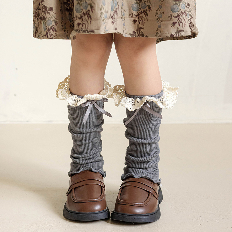 Tüdrukute virnastatud sokid kevad- ja sügissokid Korea stiilis sügis- ja talvekootud heegeldatud lille kroonlehega beebi paksendatud soe säärekate trendikas