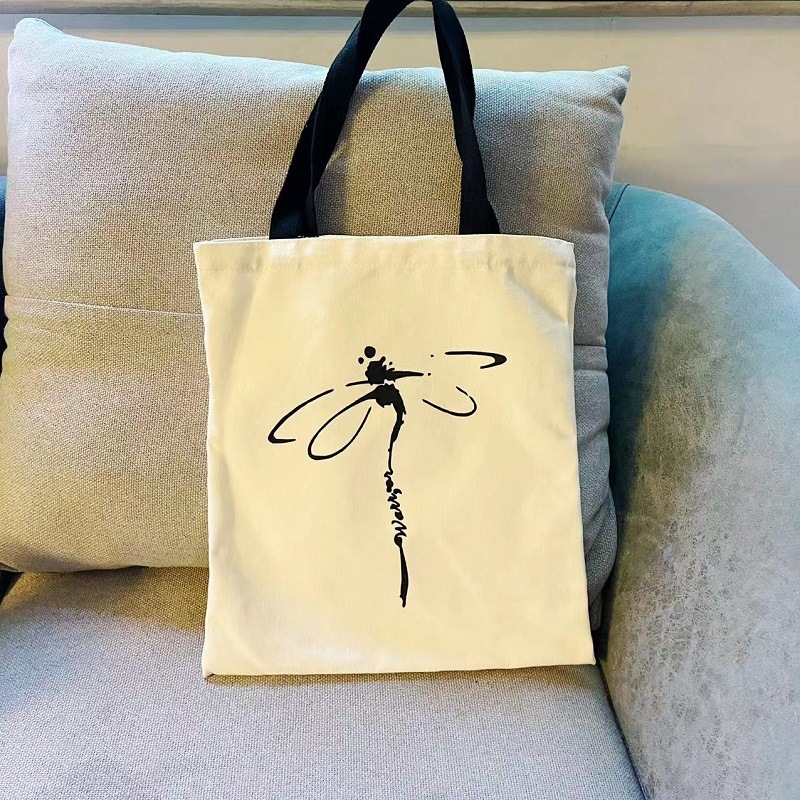 Nauja, vieno peties drobinė moteriška rankinė su miela kate, animacinių filmukų stiliaus, studentų klasės rankinė su užtrauktuku