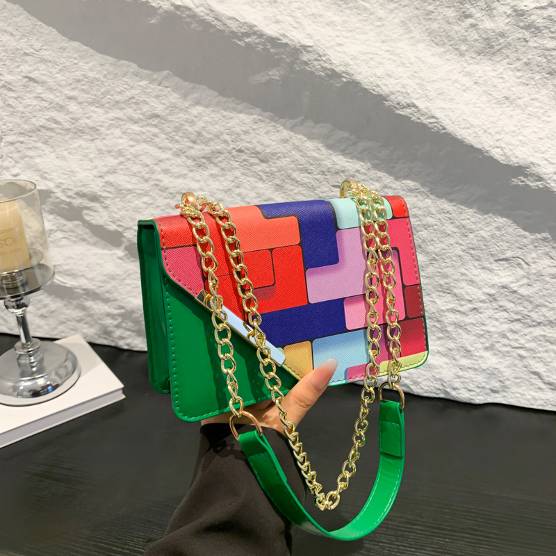 Prekogranična nova lančana torba za žene, modna ljetna 2024., kontrastna torba preko ramena, popularna mala četvrtasta torba ove godine