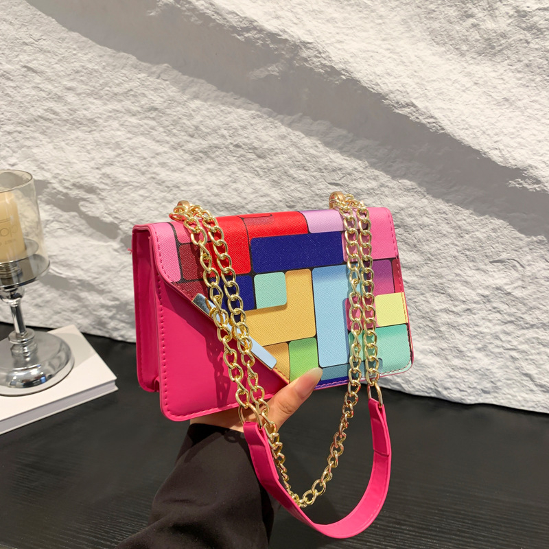 Prekogranična nova lančana torba za žene, modna ljetna 2024., kontrastna torba preko ramena, popularna mala četvrtasta torba ove godine
