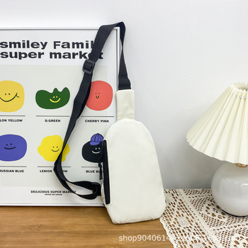 Muška torba za prsa iz 2024., prekogranična nova muška torba preko tijela u hongkonškom stilu, moderna torba za vanjsku trgovinu, veleprodaja torbi za prsa